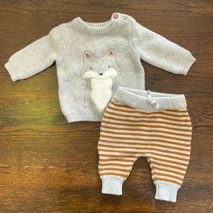 Newborn knit set